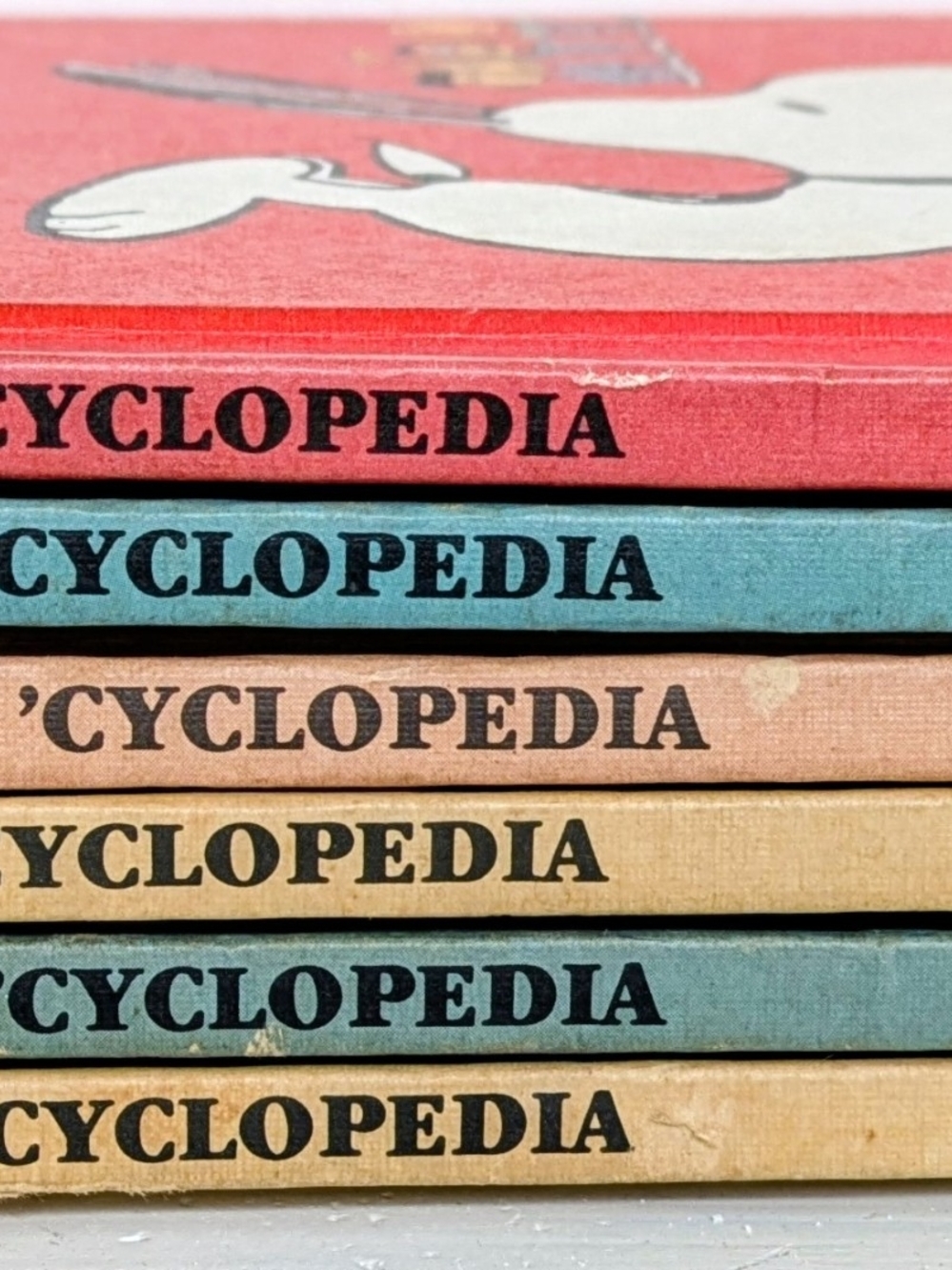 Charlie Brown's 'Cyclopedias Books 1-6